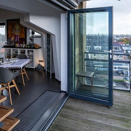 B&B De Tulpentoren Roelofarendsveen Exterior photo