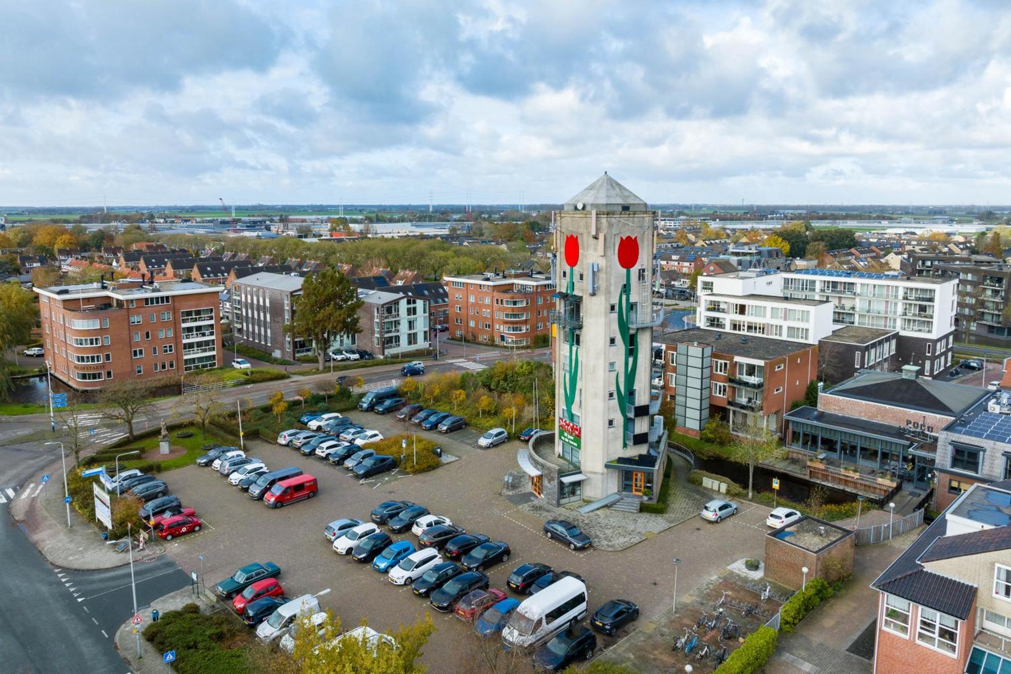 B&B De Tulpentoren Roelofarendsveen Exterior photo
